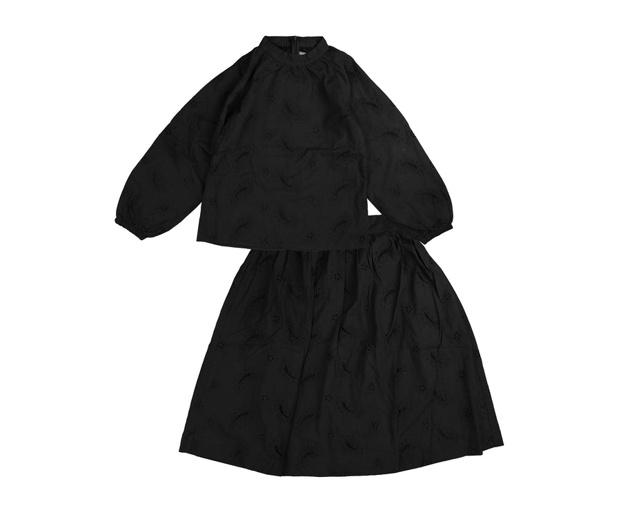 BLACK EYELET 2PC SET WITH NECK RIBBON